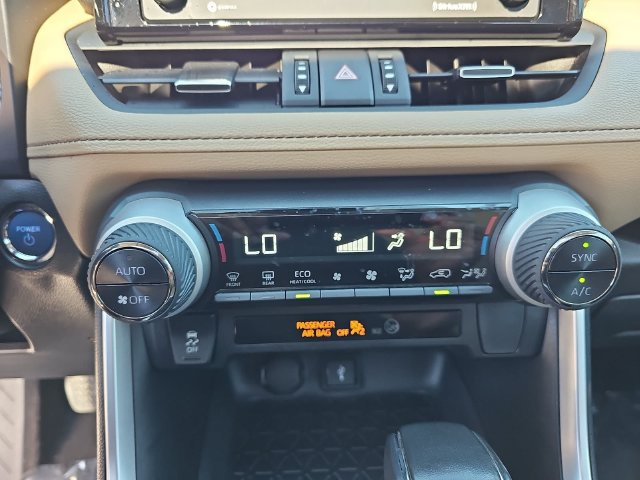 Used 2022 Toyota RAV4 XLE Premium AWD/4WD image 26