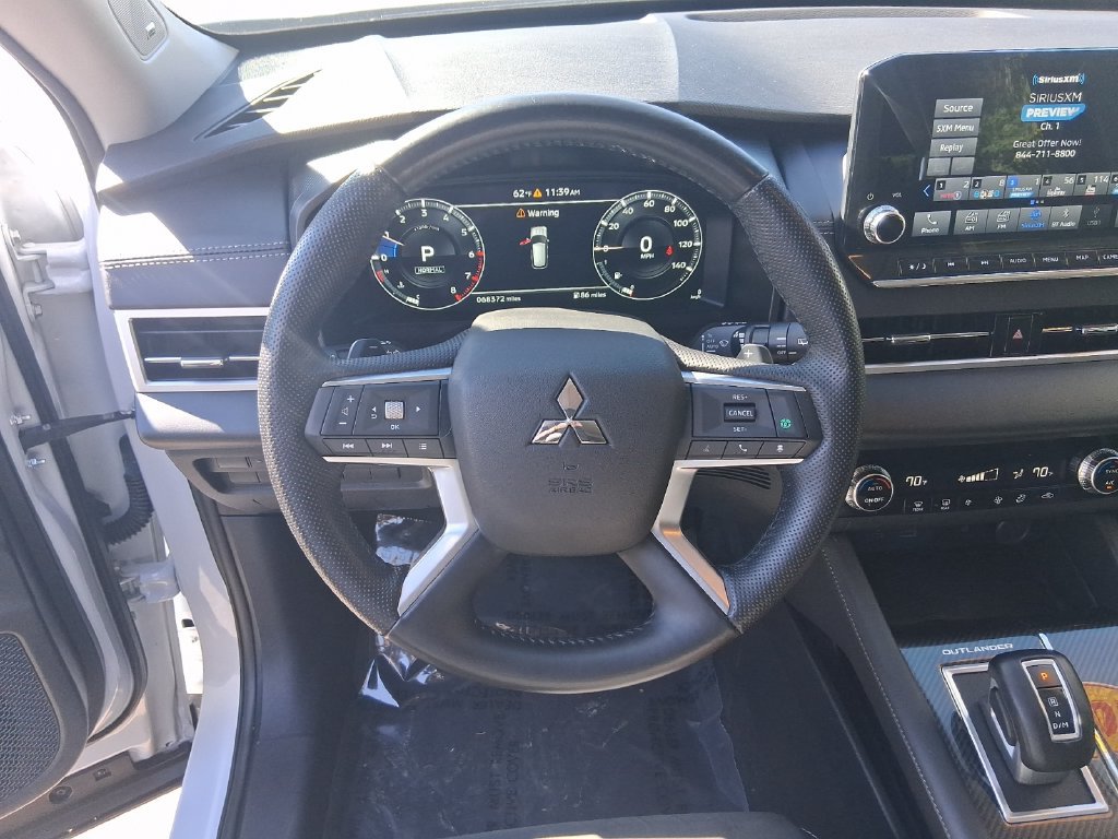Used 2024 Mitsubishi Outlander FWD image 15
