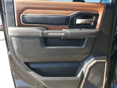 Used 2024 RAM 2500 Limited image 27