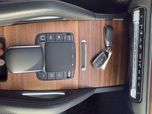 Used 2025 Mercedes-Benz GLE 350 4MATIC image 12