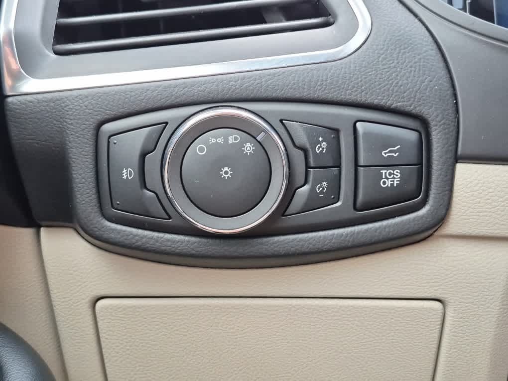 Used 2024 Ford Edge Titanium AWD/4WD image 17