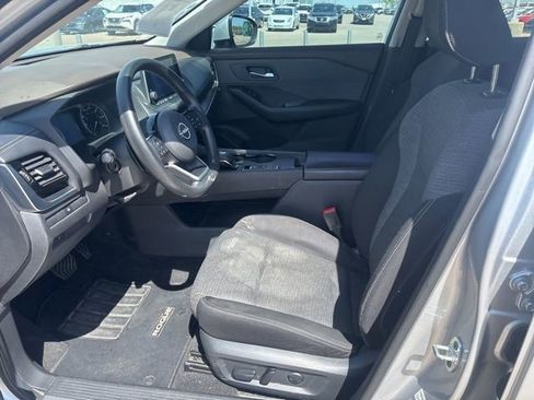 Used 2022 Nissan Rogue SV FWD image 7