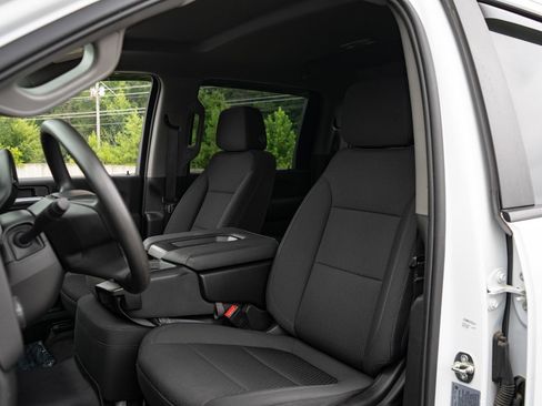 Used 2022 Chevrolet Silverado 2500 Custom w/ Custom Value Package AWD/4WD image 15