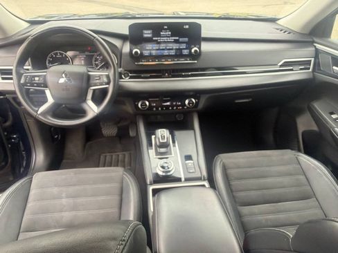 Used 2023 Mitsubishi Outlander SE AWD/4WD image 22