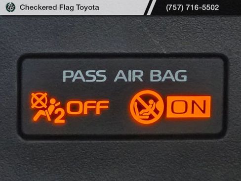 Used 2025 Toyota Camry LE w/ Convenience Package FWD image 33