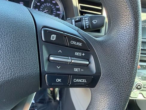 Used 2020 Hyundai Elantra SEL FWD image 23