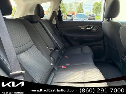 Used 2019 Nissan Rogue SV w/ Premium Package AWD/4WD image 13