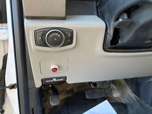 Used 2019 Ford F550 4x4 Regular Cab Super Duty image 13