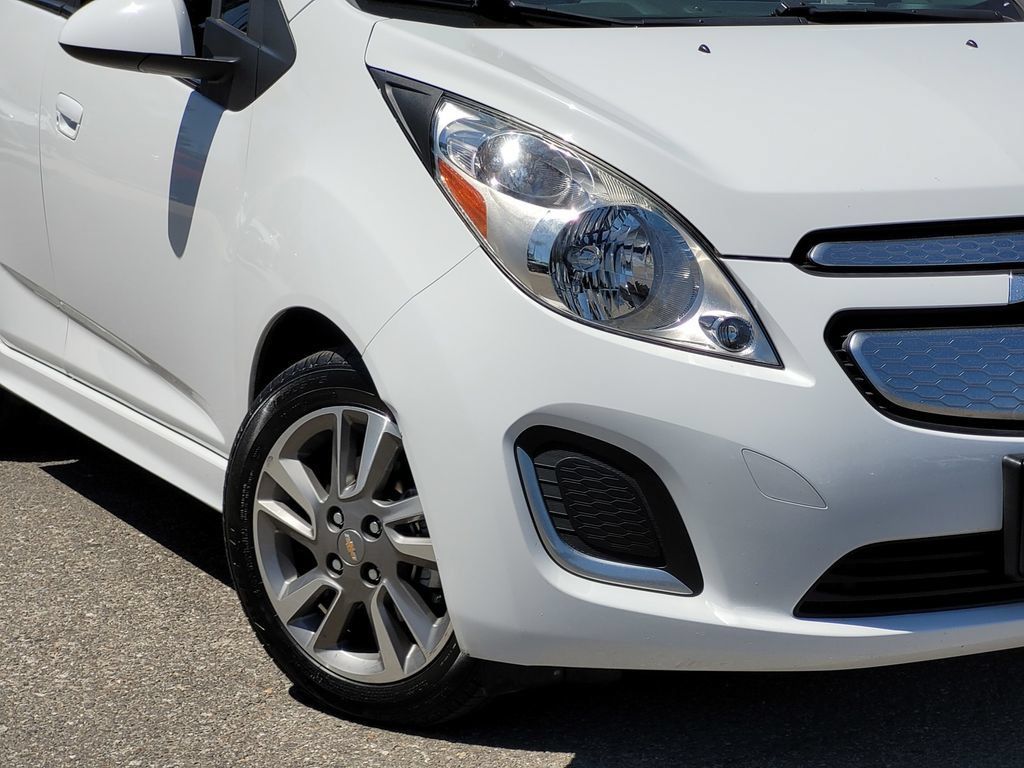 Used 2016 Chevrolet Spark LT FWD image 4
