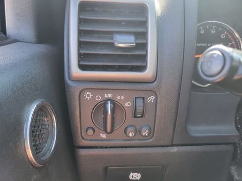 Used 2012 Chevrolet Colorado LT AWD/4WD image 35