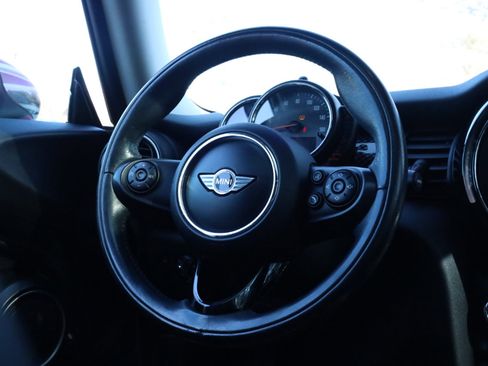 Used 2015 MINI Cooper S image 9