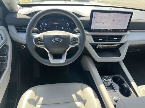 New 2026 Ford Explorer Active w/ Active Comfort Package AWD/4WD image 9