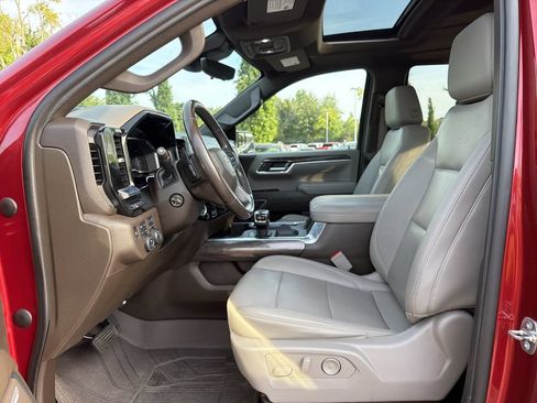 Used 2023 Chevrolet Silverado 1500 LTZ w/ LTZ Premium Package AWD/4WD image 11