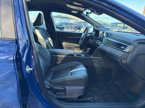 Used 2025 Toyota Camry SE image 32