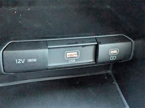 Used 2025 Kia Telluride LX image 22