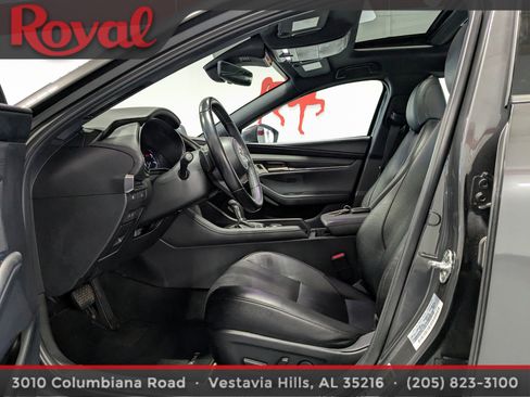 Used 2019 MAZDA MAZDA3 Hatchback w/ Premium Package image 16