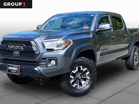 Used 2016 Toyota Tacoma TRD Off-Road w/ Premium & Technology Package AWD/4WD image 1