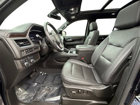 Used 2022 Chevrolet Tahoe LT w/ Luxury Package image 9