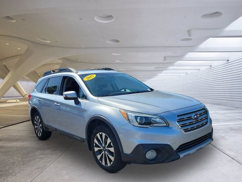 Used 2015 Subaru Outback 2.5i Limited AWD/4WD image 1