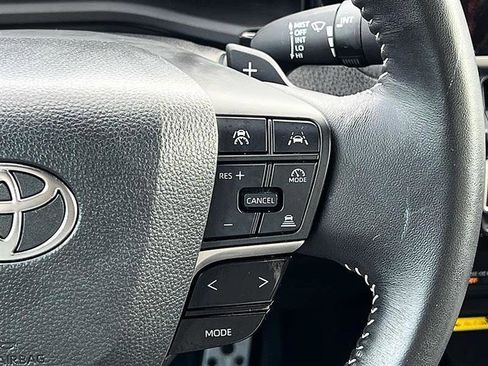Used 2025 Toyota Camry SE FWD image 21