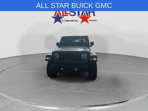 Used 2026 Jeep Gladiator Sport AWD/4WD image 2