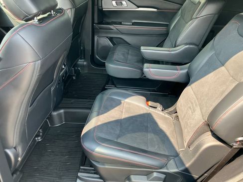 Used 2025 Ford Explorer ST AWD/4WD image 14