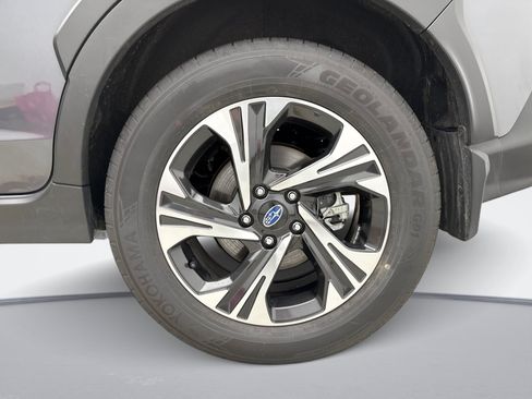 Used 2025 Subaru Crosstrek 2.5i Premium AWD/4WD image 27