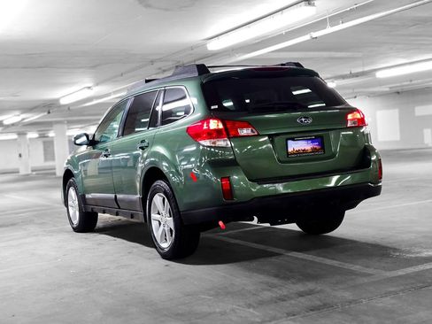 Used 2013 Subaru Outback 2.5i Premium image 5