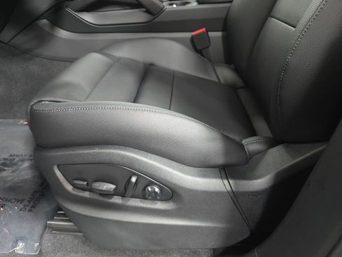 New 2026 Porsche Cayenne image 23