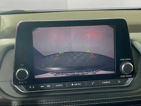 Certified 2021 Nissan Rogue S image 11