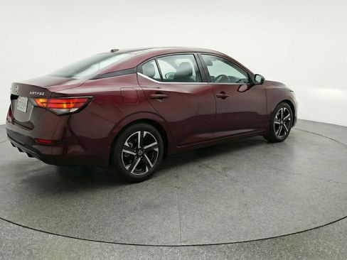 Used 2025 Nissan Sentra SV image 9