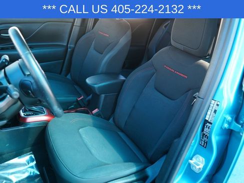 Used 2020 Jeep Renegade Trailhawk w/ Cold Weather Group AWD/4WD image 22