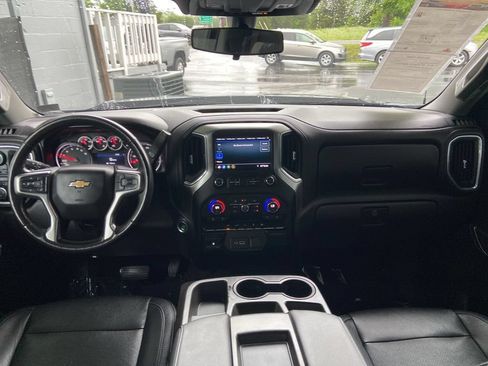 Used 2021 Chevrolet Silverado 1500 LT w/ LPO, Dark Essentials Package AWD/4WD image 17