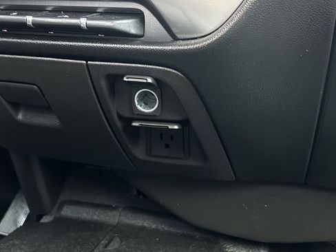 Used 2018 Chevrolet Silverado 1500 LT w/ Texas Edition image 21