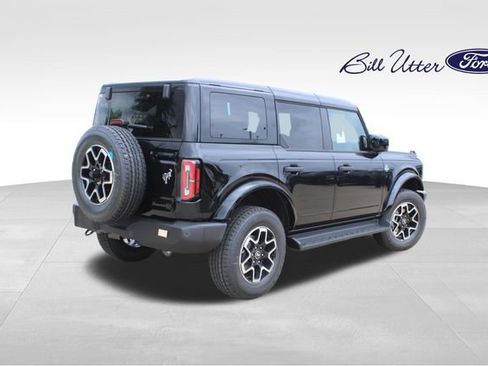 New 2026 Ford Bronco Outer Banks AWD/4WD image 3