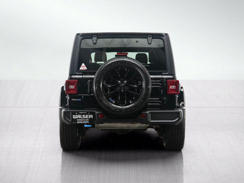 Used 2022 Jeep Wrangler Unlimited Sahara w/ Cold Weather Group AWD/4WD image 4