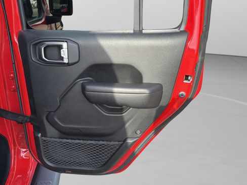 Used 2020 Jeep Wrangler Unlimited Sport image 28