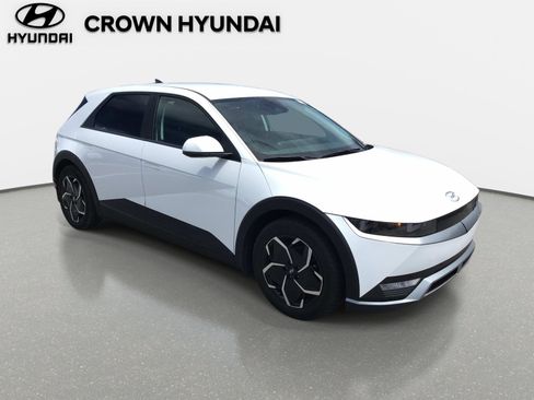 Used 2024 Hyundai Ioniq 5 SEL RWD image 3