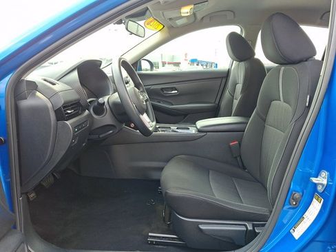 Used 2025 Nissan Sentra SV FWD image 13