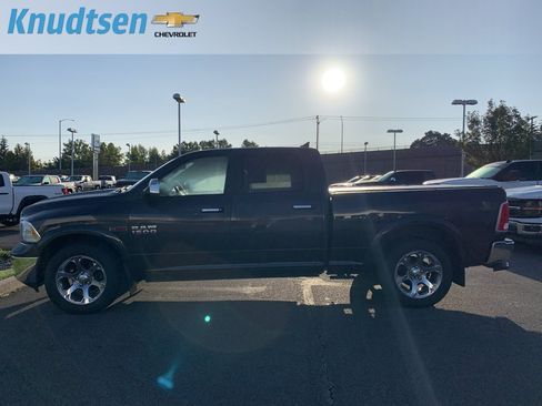 Used 2016 RAM 1500 Laramie w/ Convenience Group AWD/4WD image 4