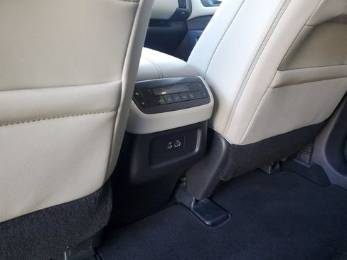Certified 2023 Nissan Pathfinder SL FWD image 13