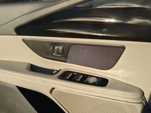 New 2026 Lincoln Nautilus Premier AWD/4WD image 12