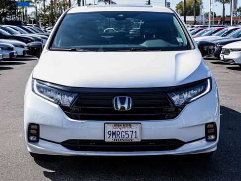Certified 2024 Honda Odyssey Sport image 2
