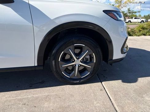 Used 2024 Honda HR-V EX-L image 13