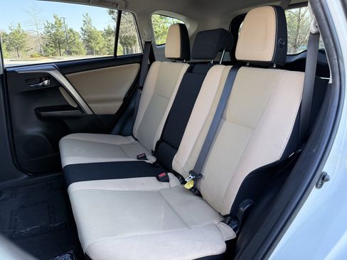Used 2016 Toyota RAV4 XLE image 39