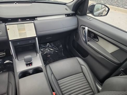 Used 2025 Land Rover Discovery Sport Dynamic SE AWD/4WD image 17