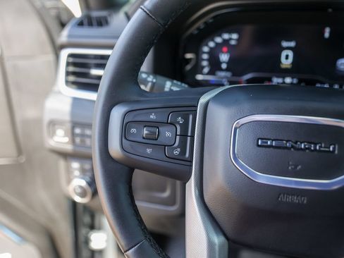 Used 2024 GMC Yukon Denali AWD/4WD image 17