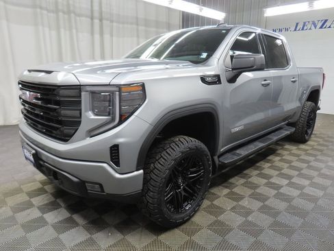 Used 2024 GMC Sierra 1500 Elevation w/ Preferred Package AWD/4WD image 8