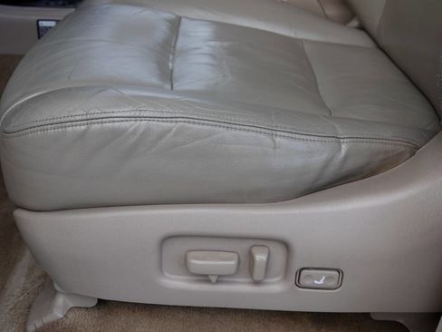 Used 2002 Toyota Land Cruiser AWD/4WD image 91
