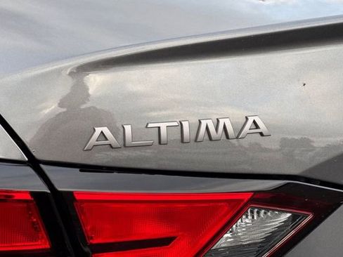 Used 2025 Nissan Altima 2.5 S image 30